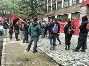 LIGNE DE PIQUETAGE COLLÈGE ROSEMONT: Solidarité avec les suspendu-e-s !