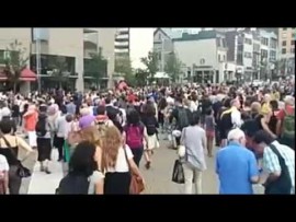 REPLAY: Chaîne humaine en solidarité avec les ‪#‎RéfugiésBienvenue‬ ‪- #‎99Media‬